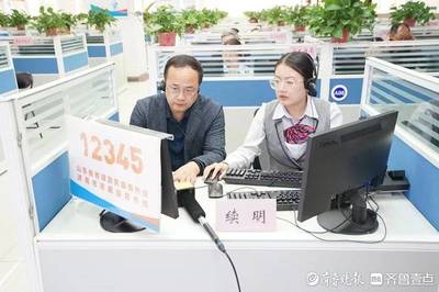 濟(jì)南歷城區(qū)區(qū)長(zhǎng)續(xù)明接聽12345熱線 傾聽民聲解難題，聚焦咨詢促發(fā)展