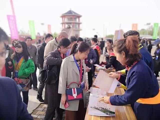 “旅游+沙產(chǎn)業(yè)”融合發(fā)展 生態(tài)與經(jīng)濟(jì)效益共贏的戰(zhàn)略路徑